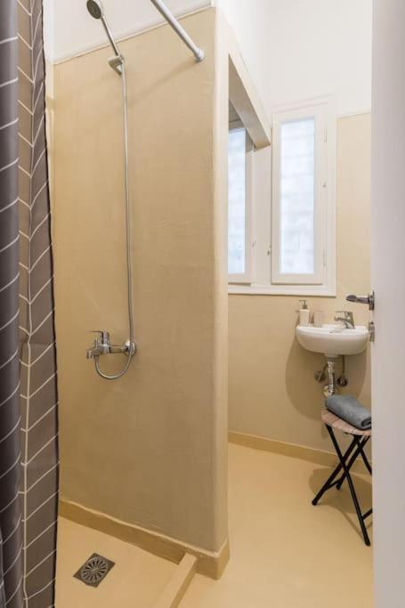 Amazing 3bdr With Unique Roof Garden In Plaka Apartment Athens