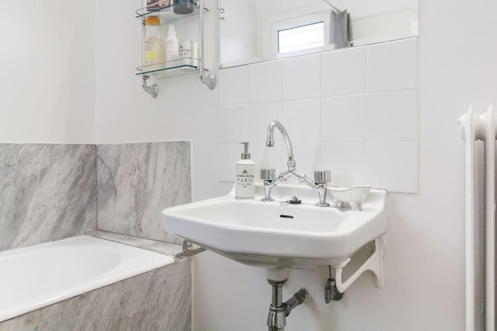 Amazing 3bdr With Unique Roof Garden In Plaka Apartment *